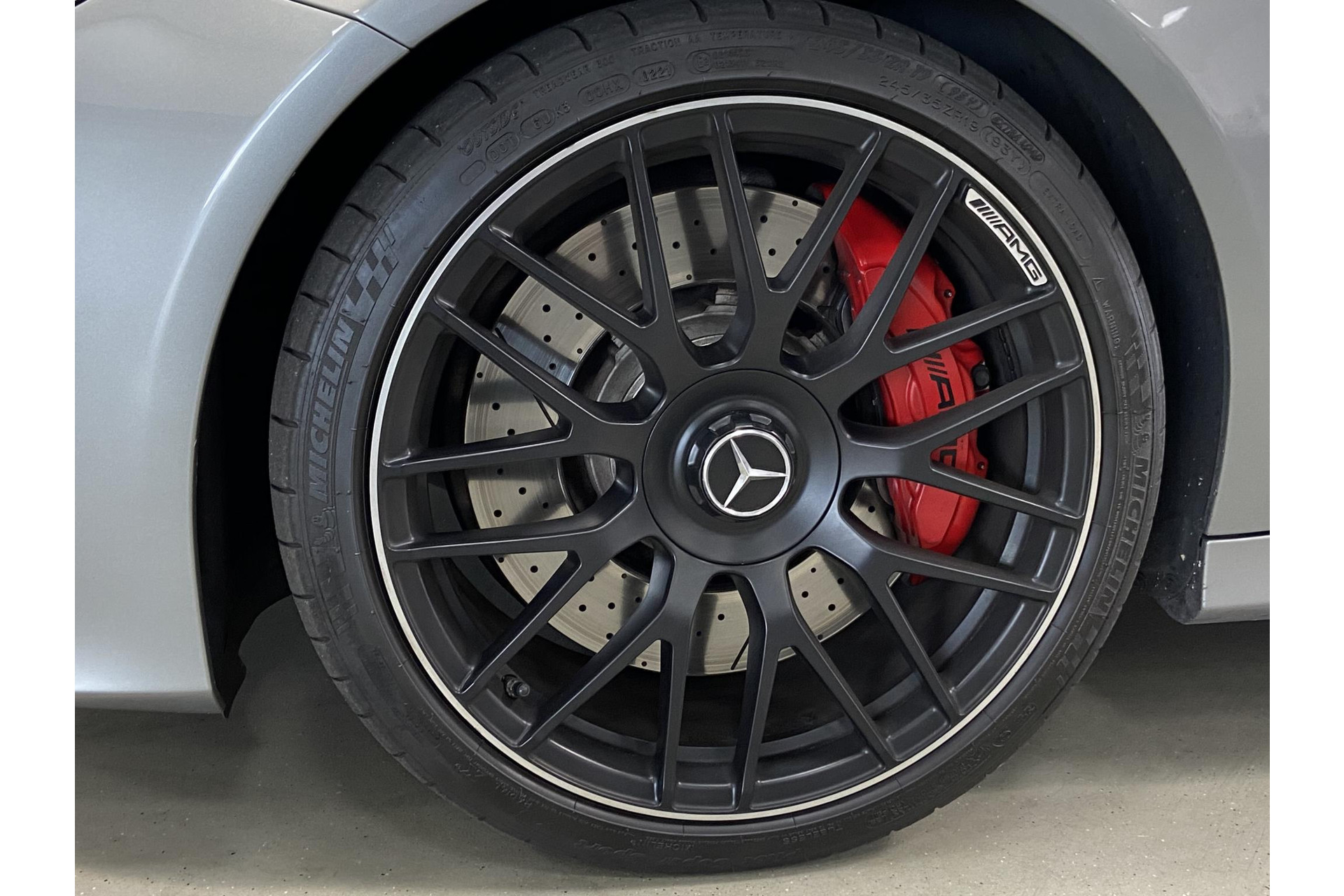 Mercedes-Benz C-Klasse C63S C63 63 S AMG*HUD*IWC*PANO*LED*CARBON*DISTR+